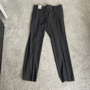 Dark grey Kenneth Cole Reaction dress pants. 36W x 32L.